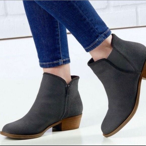 ✨Kensie Women's Gerona Booties Shoes Grey✨ - Picture 1 of 10